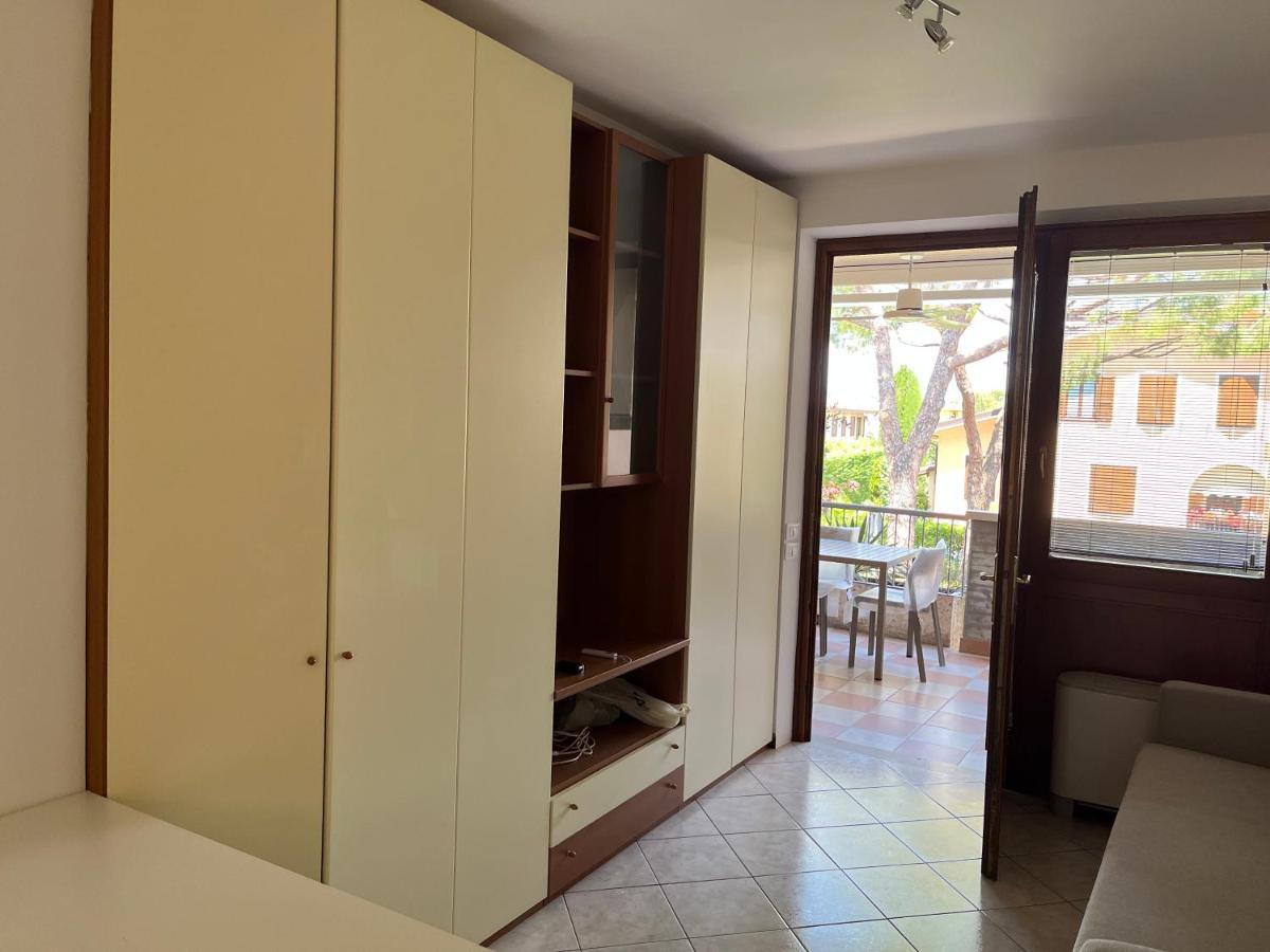 Green Apartment And Pools ديسينسانو ديل غاردا المظهر الخارجي الصورة