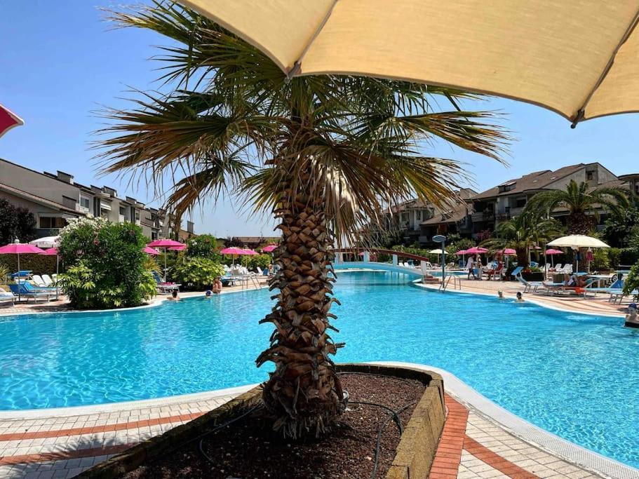 Green Apartment And Pools ديسينسانو ديل غاردا المظهر الخارجي الصورة