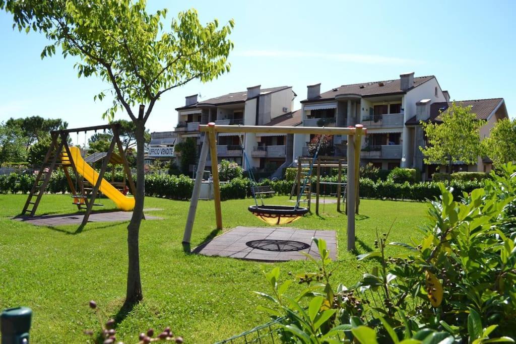 Green Apartment And Pools ديسينسانو ديل غاردا المظهر الخارجي الصورة